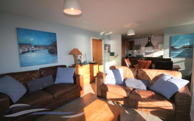 Two Bedroom Apartment with Sea View - 30 Fisherman's Way