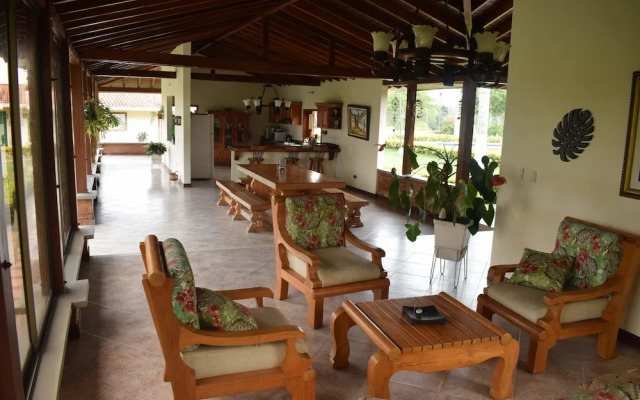 Kamal Country House