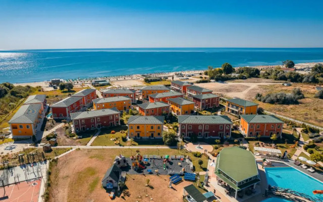 Therma ECO Village
