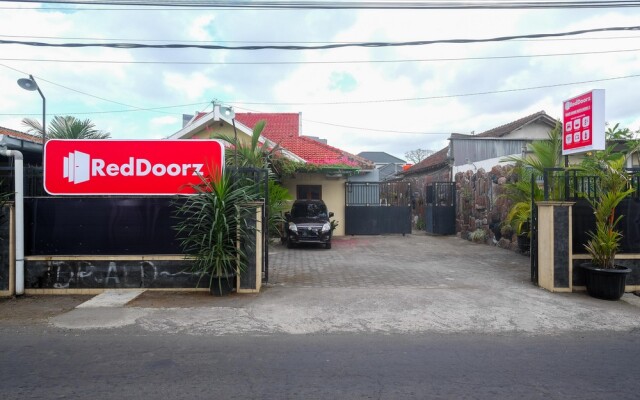 RedDoorz near Candi Ratu Boko 2