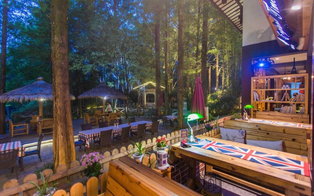 Wuyishan Old Street Sen Live British Inn