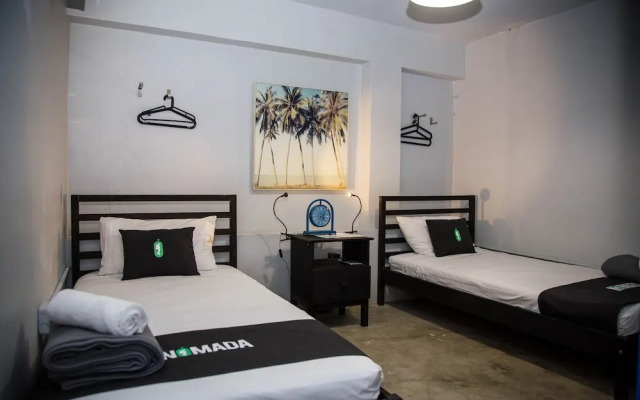 Nomada Urban Beach Hostel - Adults Only