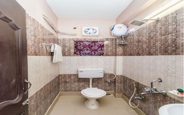 OYO 10398 Hotel Parijayee