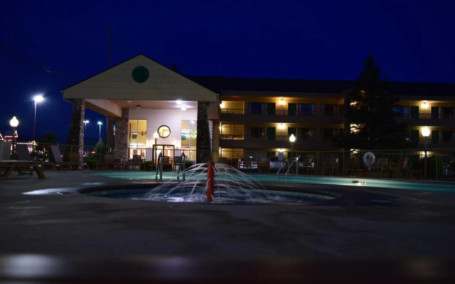Quality Inn And Suites Dollywood
