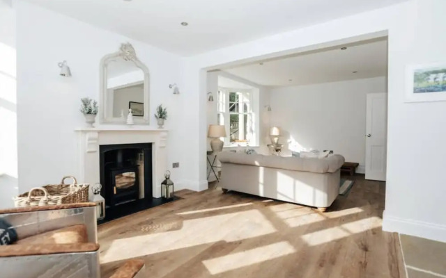 Woodvale Retreat - Sleeps 20