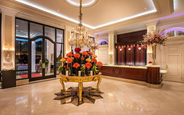 Beverly Hills Plaza Hotel & Spa