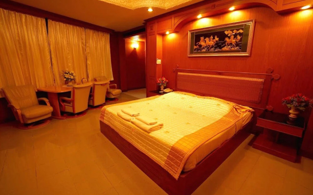 Rimchan Resort Hotel