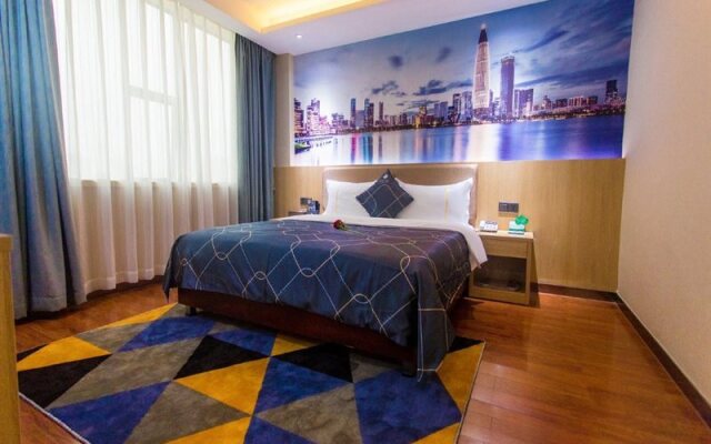 Chonpines Hotel (Shenzhen Gongming Honghuashan Metro Station)