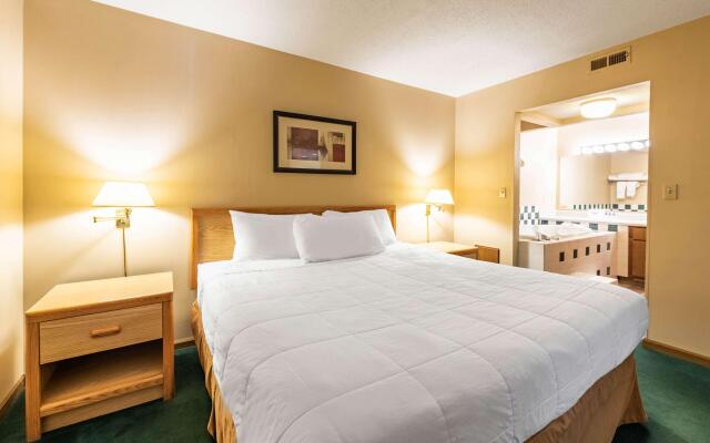 Americas Best Value Inn & Suites St. Marys