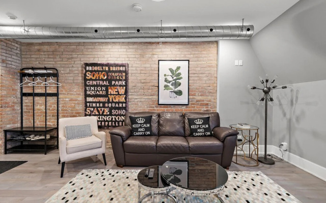 2055 Bishop