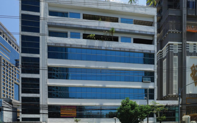 Serena Sathorn Suites