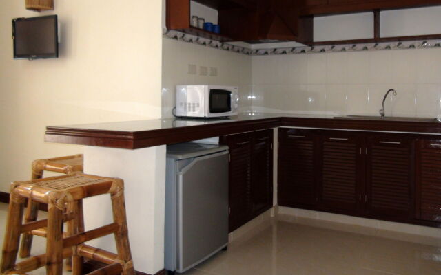 Squares Beachside Apartments