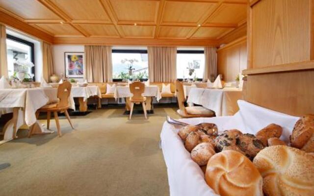 Garni Hotel Platzer