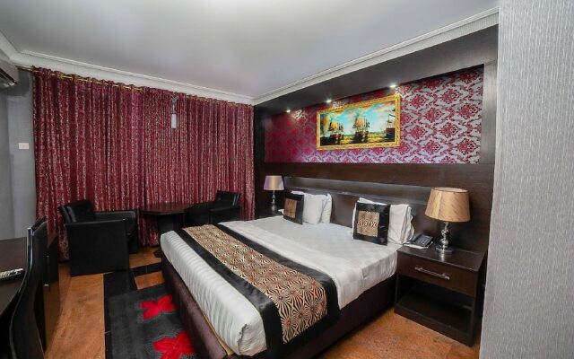 Landmark Hotel