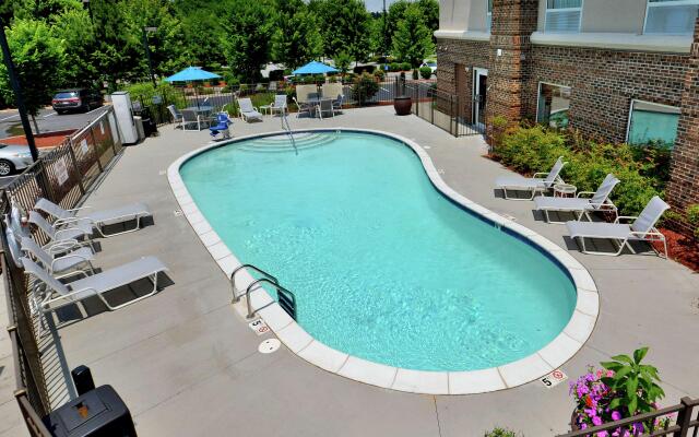 Hampton Inn & Suites Huntersville