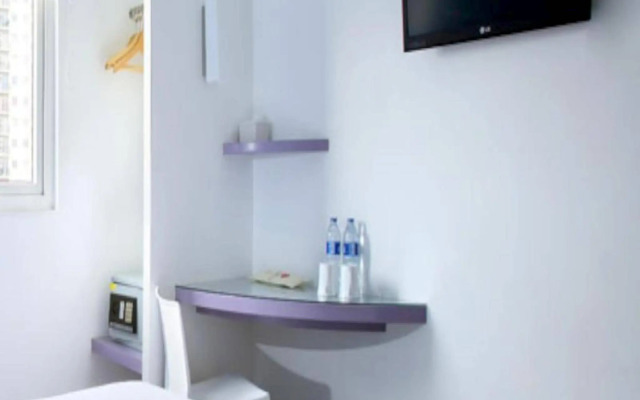 Amaris Hotel Bekasi Barat