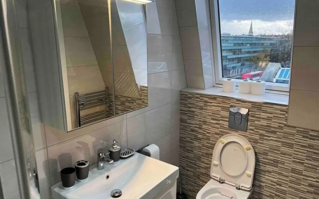 Lovely 3-bed Flat in London
