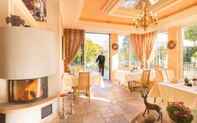 Land-gut-Hotel Felsentor