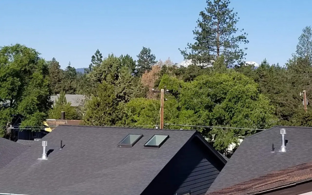 Rooftop Deck Walk to River Downtown Fire pit