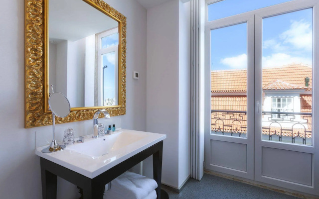 Lisboa Carmo Hotel