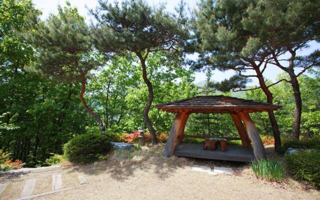 Gapyeong Edensia Byuljang Pension