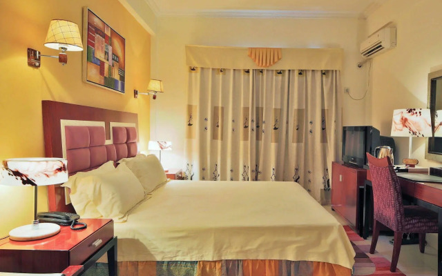Hotel Ritz Roma Huambo