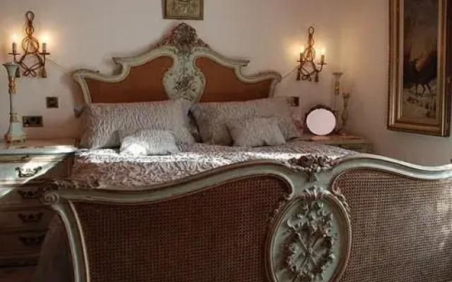 Priory House & Oriental Brew House