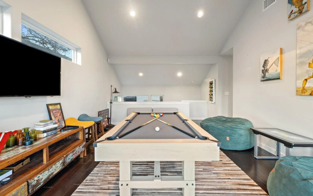 Hollys Parkside Haven- Guest House Included