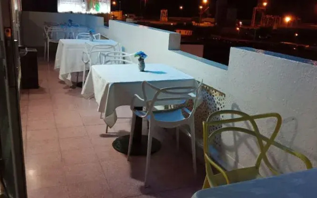 El Pino Apart
