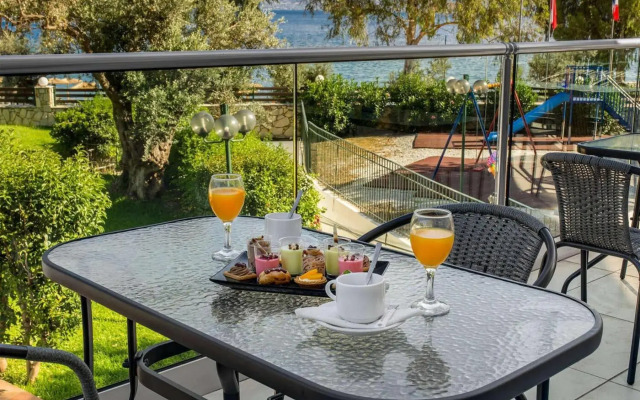 Evia Riviera Resort