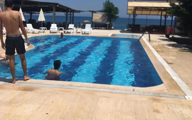 Uğur Beach Hotel