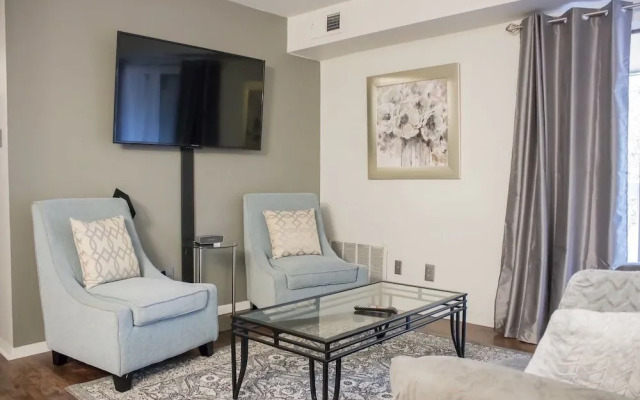 Upscale Condo Private Room