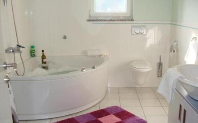 Apartment In Icici With Seaview Terrace Air Condition Wifi
