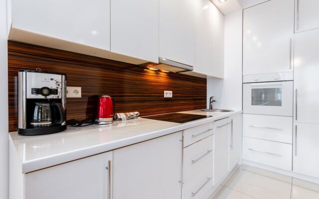 Green Wood Apartments Platinum Towers