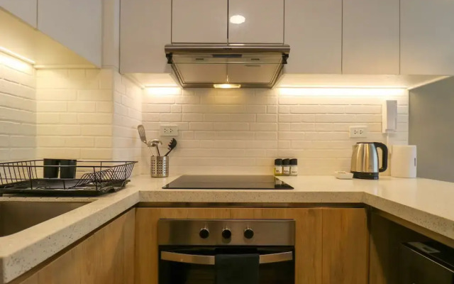 w Majestic 1BR Duplex in the Heart of Barranco