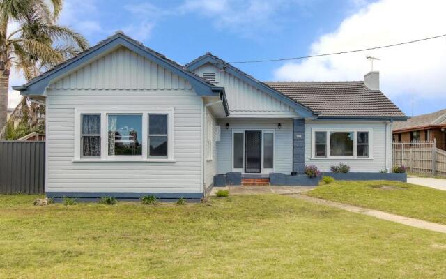 Seashells Lakes Entrance