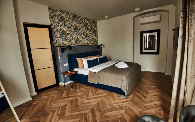Metropole Apartments Royal Residence