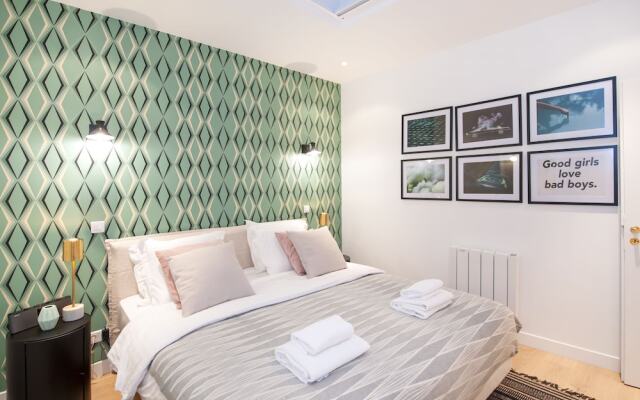 Apart of Paris - Le Marais - Rue des Vertus