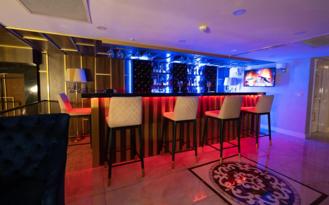 Les Lion Luxury Spa