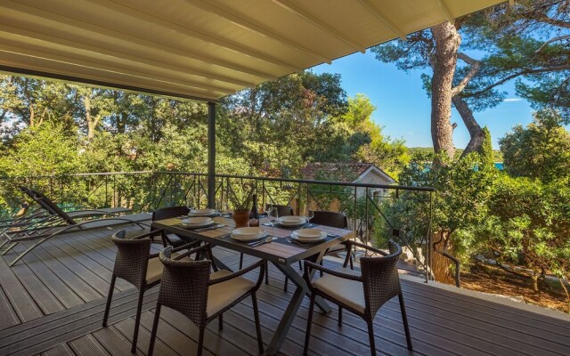 Holiday House in Pula 30 m From the sea