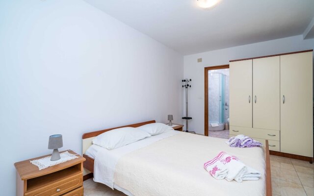 Apartments Zarac