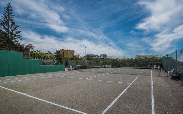 Ericeira Villa Surf Camp Hostel