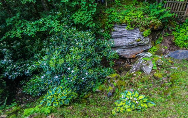 Smoketree Lodge by VRI Resort