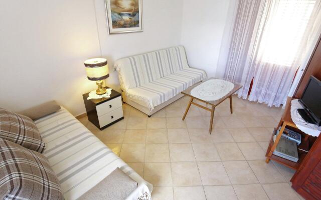 Luxurious Apartment in Novigrad with Terrace