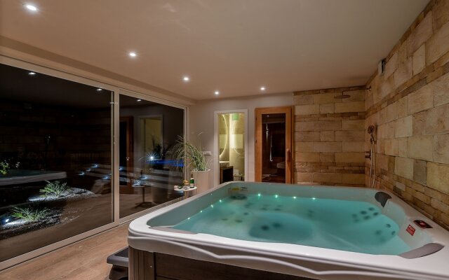 Inland villa Senses with pool and spa