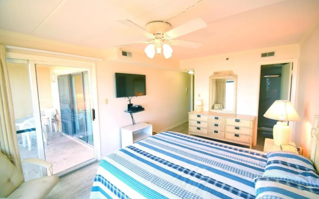 Marigot Beach 209 2 Bedroom Condo by RedAwning