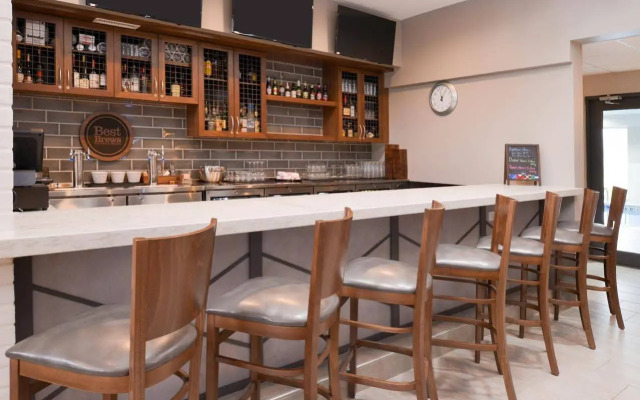 Four Points by Sheraton Mt Prospect O'Hare