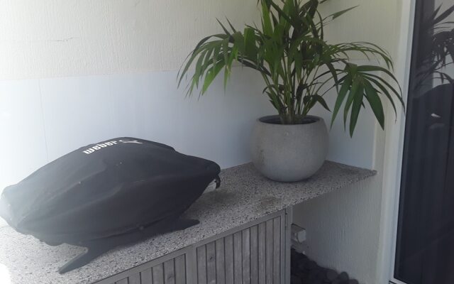 Sunshine Beach Luxe Apartment