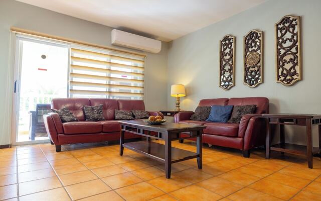 Beach condo with Pool and Ocean View