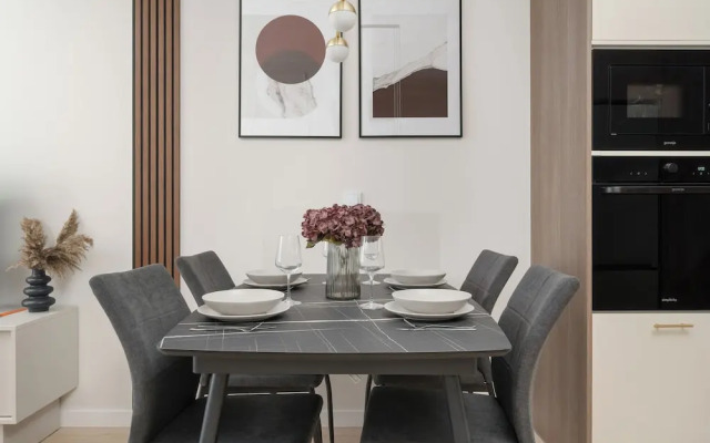 Wroclaw Apartment With Bathub by Renters
